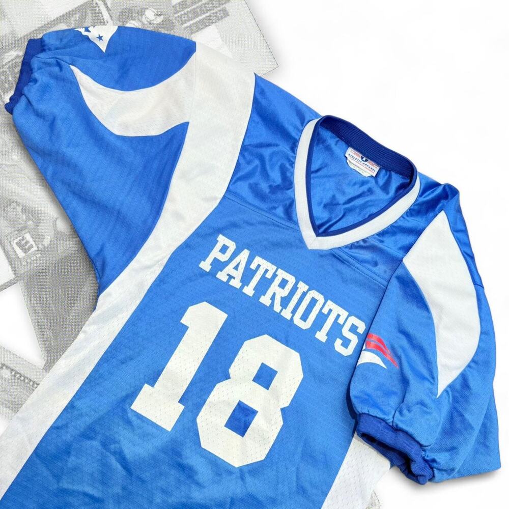 Blue white vintage 90s